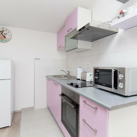 Apartment Paula Подстрана Екстериор снимка