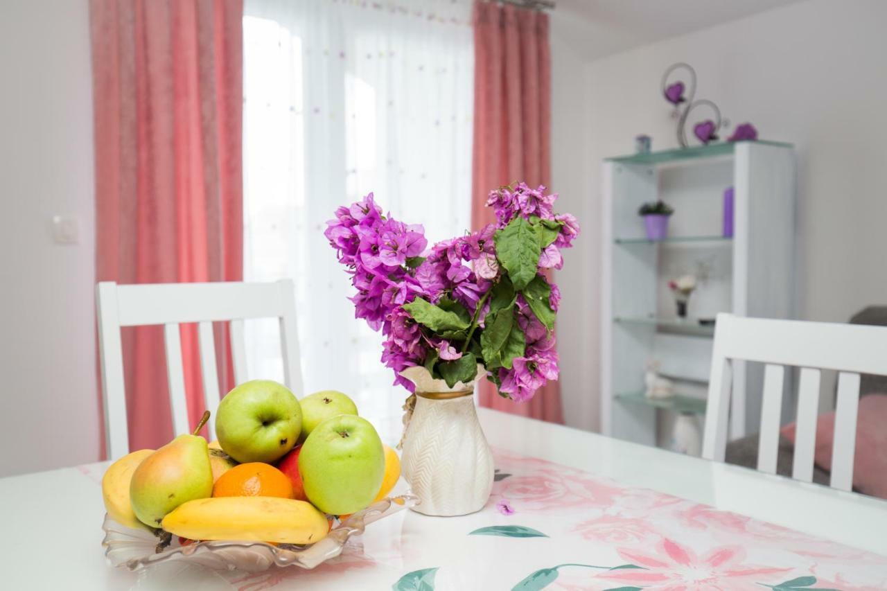 Apartment Paula Подстрана Екстериор снимка