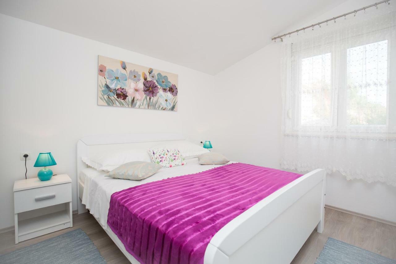 Apartment Paula Подстрана Екстериор снимка