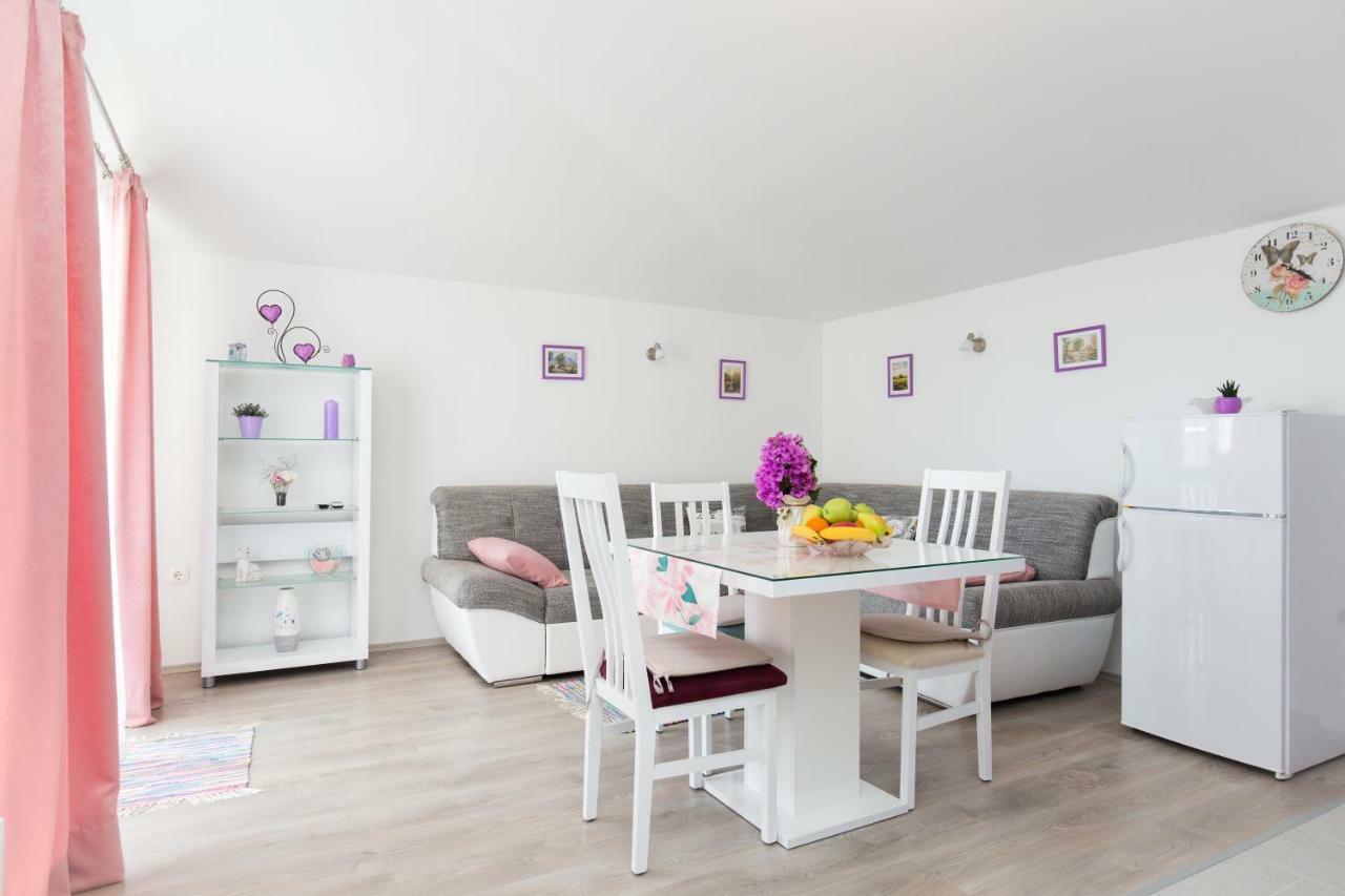 Apartment Paula Подстрана Екстериор снимка